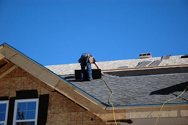 Best Best Roofing Contractors  in Saunders Lake, OR